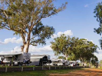 Wanderer's Crossing River Retreat